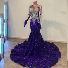 紫色のセクシーなスパンコールのウエディングドレスがありますラインストーンフェザーパーティーガウン2024 o-neckイブニングドレスローブde soiree