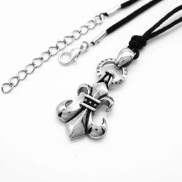 Designer Ch Cross Luxury Chromes Pendant Necklace Jewellery Hip-hop Rock Trendy for Male Female Titanium Steel Street Heart Neckchain Sweater Chain Lover Gift 7uf3