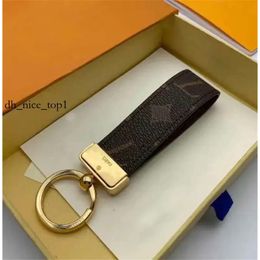 twelve Key Chain Classic Exquisite Luxury Designer Car Keyring Zinc Alloy Letter Unisex Lanyard Gold Black 494 lvse monogram bag Key Chain