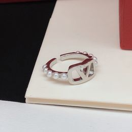 Classic Eternal Designer Design Amazing Ring for Men and Women Engagement Jewelry Ring Elegant and Luxury Valentine's Day Gift Anniversary Gift Box