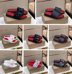 High quality Designer Flat Slippers Spikes Studded Slide Slides Platform Mules Man Classic Sandal Mens Thick Rubber Sole Slipper Spike Soles for 854