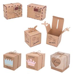10/20 pieces of vintage kraft paper candy box crown Aeroplane travel pattern travel discount packaging box wedding birthday party supplies 231227