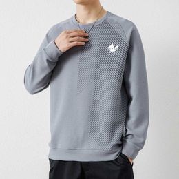 Autumn Clover Fashion Sweater Men's Long sleeved T-shirt 2023 New Trend Casual Versatile Clothing Men's Wear