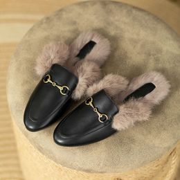 Designer shoes leather rabbit half-supported cotton shoes man half-slippers one-footed plush shoes women wear muller buns winter Furry slipper KY3Sl