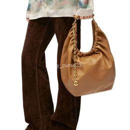 Cowhide Designer 2023 Bag Underarm Spain Wrinkled Squeeze Totes Bags New Girl Soft Tote Chain Cross Shoulder Garbage FBR5