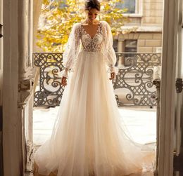 2024 Romantic A-line Women Wedding Dress V Neck Long Sleeve Lace Appliques Buttons Back Tulle Bride Gowns Boho Plus Size Vestido De Noiva