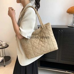 Shoulder Bags Fashion Love Quilted Female Hand Bag Large Capacity Comte Solid Color Casual Top-handle Simple Nylon Cotton Paddedblieberryeyes