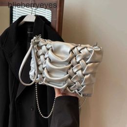 Shoulder Bags New Fashion Luxury Designer Women Pleated Hollow Woven Plicated Beaded Chains Handbag Bag Lady Totes Purse Underarmblieberryeyes