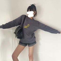 Kadın Sweatshirts Kontrast İşlemeli Erkek Yuvarlak Boyun Hoodie Sonbahar Gevşek Orta Uzunluk Modaya Düzenli Çift Uzun Kollu Üst