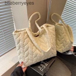 Shoulder Bags Big Soft Side Bag for Women 2023 Spring Trend Fashion Design Cloth Hand Female Handbags Toteblieberryeyes