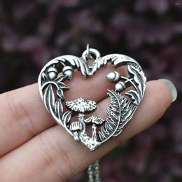 Pendant Necklaces 12pcs Creative Vintage Style Retro Magic Nature Heart Mushroom Woman Necklace