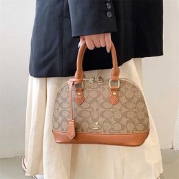 2024 OFF Designer New Womens Fashion Shell Handbag Messenger Shoulder Bag Women Bags