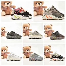 2024 Children V2 Kids Shoes Courant Blush Desert Utility Black Chaussures Baby Toddler Kid Shoe Sneakers Ouest Enfant Boys Et Filles Pour