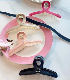 Double Letter Clamps Retro Metal Letter Hair Clip Claw Fashion 9cm Arc-Acetic Acid Shark Clip Hair Accessories