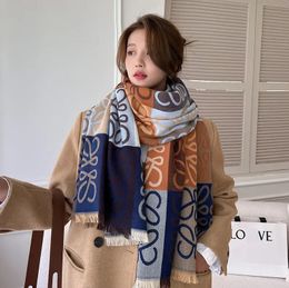 Fashion Vintage Designer Scarf Cashmere Scarfs Men and Women Popular Soft Letters E Large Shawl Wraps Stylish Warm Thickened Wool Scarves