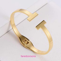 Trend fashion versatile Jewellery good nice Tifannissm double t row drill spring bracelet titanium steel polished mirror vacuum plating With Original Box