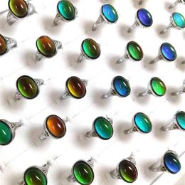 Whole 50pcs lot Oval Shape Mood Ring Emotion Feeling Temperature Changing Color Rings For Women Men Vintage Bulk Jewelry Lot 2296j
