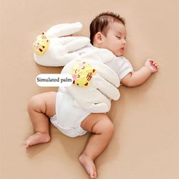 1 2 3 Years Baby Soft Soothing Hand Pillow Anti-scare Pressure Startles Rice Bag Simulation Mother's Palm Soothing Infant Sleep 231227