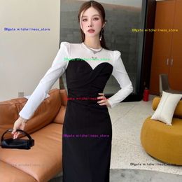 23ss Women Dress Designer Dresses Womens Fashion Triangle Slimming Dress Simple Temperament Black White Splicing Long Skirt