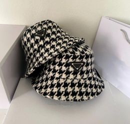 2022 New Top Designer Women Wide Brim Hats Woman Hats Party Casual Houndstooth Beach Holiday Sunhat Wool Knitting Black And White 7265968