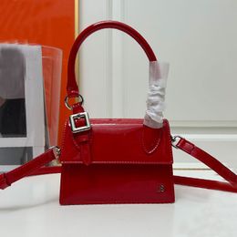 Luxury lady Dinner Bag Designer Mini Totes purse Ins Super Popular Style Shoulder Crossbody Bags Fashion High Beauty Leather Wallet Womens Small Flip Handbags