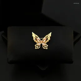 Brooches Hollow Butterfly Brooch Women's Suit Collar Pin Cardigan Small Clothes Neckline Decorations High-Grade Corsage Jewelry Gift 5390