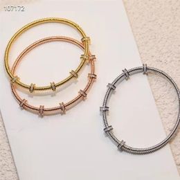 Luxury Brand Designer Copper With 18k Gold Plated Bangle Screw Lock Charm Fashion Accessories For Women Jewelry277Z