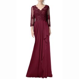 En lyxig spetslinje Mor till brudklänningen 2024 Elegant juvel golvlängd Chiffong Lace Groom Party klänningar långärmade veck applikationer prinsessor robe de ppliques