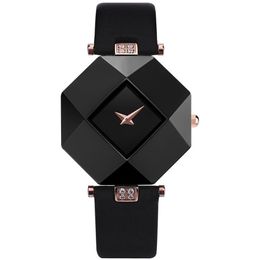 New Fashion luxury women watch New Fashion Women Dress Watches Ceramic case Leather Strap Relogio Feminino Lady Quartz Wr228T