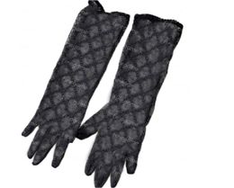 G Fashion Embroidered Gloves Summer Lace Tulle Mittens Womens Charming Driving Party Glove Black Beige Bride Fingers Mitten 2 Colo3198539