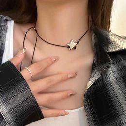 2024 DESIGNERS Black Rope Star Necklace Collar Chain Women's High end Simple and Small Style Sweet Cool Neckchain Versatile Accessories