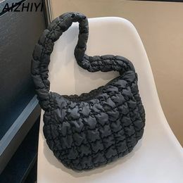 Gesteppte, plissierte Umhängetasche für Damen, gepolsterte Umhängetasche, gerüschte Wolkenblasen, Hobo-Nylon-Handtaschen, Geldbörse, große Puffer-Einkaufstasche 231228