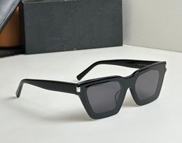 Black Cat Eye Sunglasses 633 Calista Women Designer Sunglasses Shades Sunnies Gafas de sol UV400 Eyewear with Box