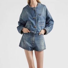 Designer Women's Suit Metal Triangle Label Decoration Cute Wearable Style Washed Denim Jacket Shorts Two Piece Set