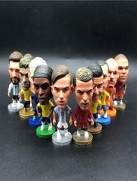 16 pz Soccerwe 65 cm Altezza Calcio Bambole di Calcio Scelta A Caso Del Fumetto Delicato Figure81367452119418