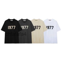 Mens Designer Tshirt Ess 1977 Shirt Women Lovers t Tops Casual Clothing Summer Season Letter Graphic Man Sweatshirt Unisex High Quality Comfort KIXV