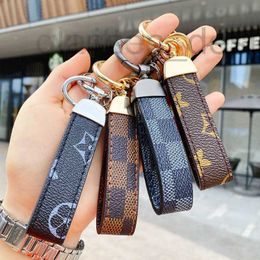 Keychains & Lanyards Designer Fashion L Flower Brand 2021 Luxury Men's Waist Buckle Leather Presbyopia Keychain Pendant Car Key Chains Ring For Couple Gift G1 ACI2