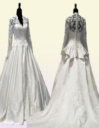2021 Vintage Kate Middleton Long Sleeves Fall Wedding Dresses ALine VNeck Ivory Taffeta Appliques Peplum Bridal Gowns Vestidos D9433015