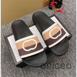 Luxury Designer Interlocking G Slippers Red Green Stripes Flat Rubber White Footbed Leather Slides Men Women Summer Beach Sandals