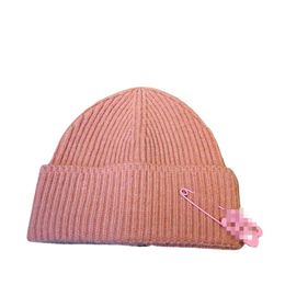 Casual Woollen Hats Warm Winterproof Knitted Melon Skin Hat Pin Letter Autumn and Winter