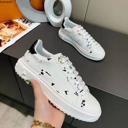 Top Quality Fashion Sneakers Men Women Leather Flats Luxury Designer Trainers Casual Tennis Dress Sneaker nytg00002