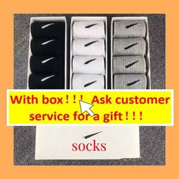 Letter NK Print socks Classic Hook designer Mens womens calcetines Stocking Pure cotton absorbent breathable short boat socks luxury garter with box a2