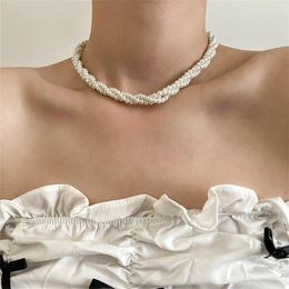 Pendant Necklaces Retro Multi-Layer Winding Pearl Necklace European And American Ins French Choker Niche Clavicle Chain