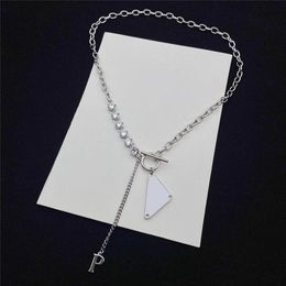 Fashion Enamel Triangle Pendant Necklaces For Women Luxurys Designers Necklaces Womens Crystal Link Chains290E