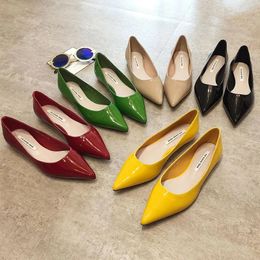 Boots Flat Heel Shoes Women Pointed Toe Patent Leather Lemon Yellow Wine Red Lady Fashion Flats Candy Colour Flat Sole Large Size 42 43