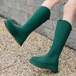 Fashion Women Rainboots PVC Waterproof Rubber Warm Fur Boots Non-slip Wear-resistant Knee-high Boots Zapatos Mujer 20024 231228