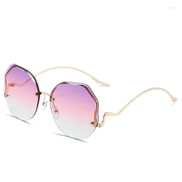 Sunglasses Frameless Trimmed Fashionable European And American Trend Ocean Piece Gradient Butterfly Flower