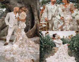 Champagne Mermaid Wedding Dresses Lace 3D Floral Appliqued Hollow Back Half Long Sleeves Boho Dress Beach Plus Size Bridal Gowns C2571140