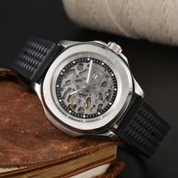 Wristwatches High End NH70 Movement Automatic Mechanical Men Watch Hollowed Out Dial 39.5mm Stainless Steel Case Sapphire Glass Wristwatch