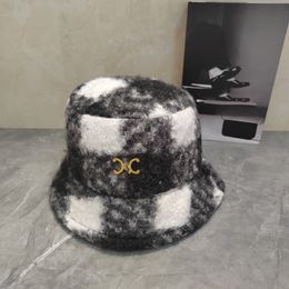 Hot bucket hat new designer caps winter fashion hats are warm and comfortable23001